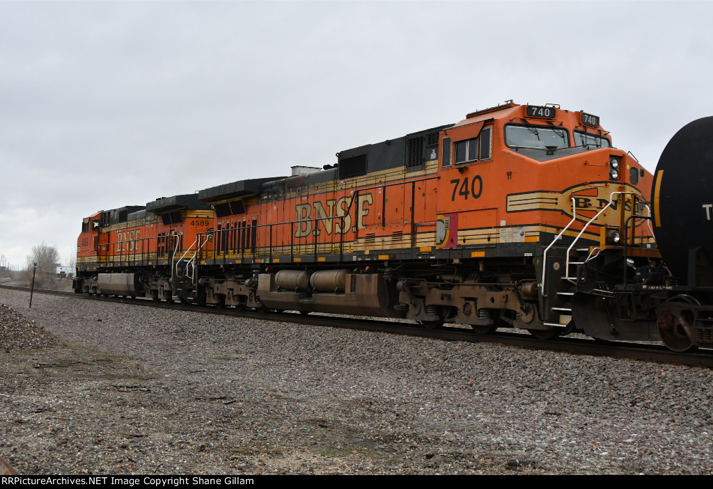 BNSF 740 Roster shot.